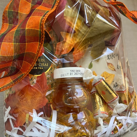 Fall🍁 Tea lovers Gift Bag, Gifts for her, Birthday Gift, Care Package - Picture 4 of 6